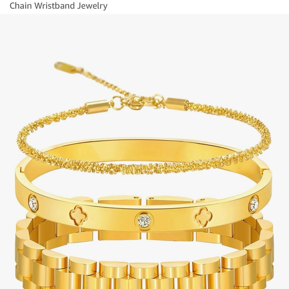 Stackable Gold Bracelet Set